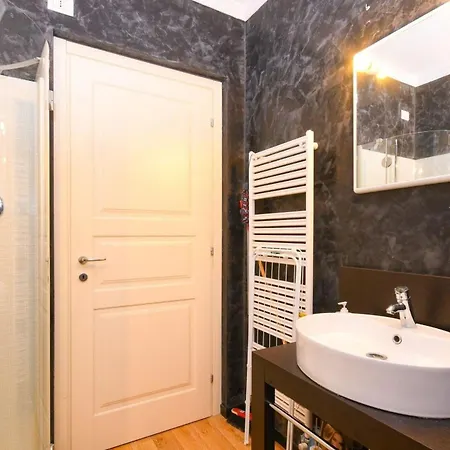 Apartment Haus In Riva In Faggeto Faggeto Lario