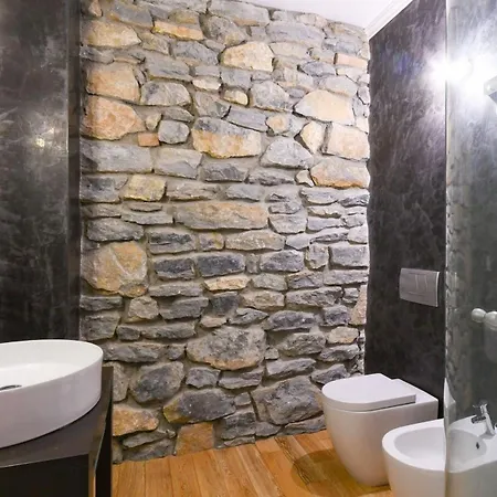 Haus In Riva In Faggeto * Faggeto Lario